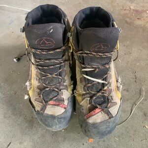 Sportiva Hiking Work Boots- Men’s 11, fits like a 10- VERY USED